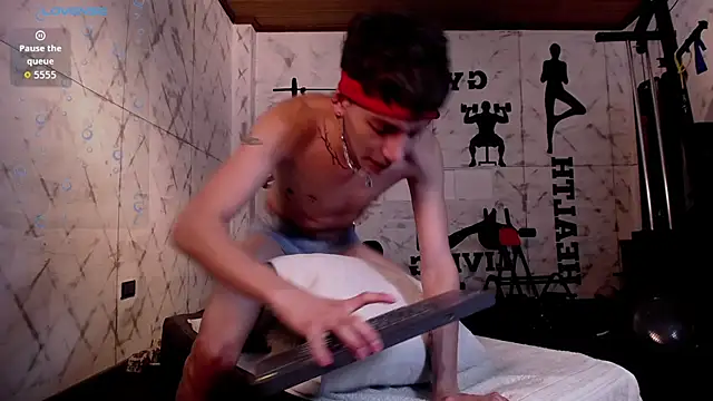 tiam_muller (M young) - Striptease and oil show  🤩🔥