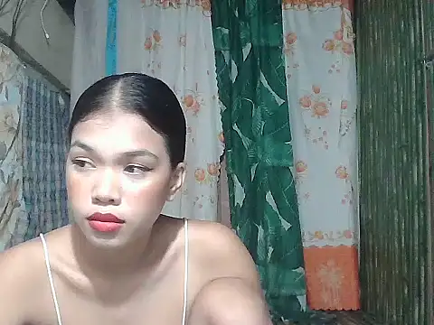 Sweetestsiner webcam