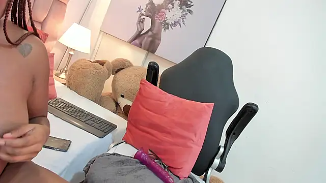 nefferetcharlotte webcam