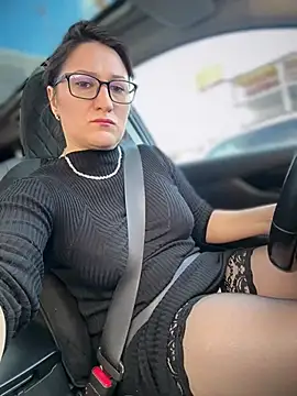 ZhenjaPoledance webcam