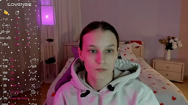 krisdoeil - KrisDoeil's free webcam - UK Sex Cams