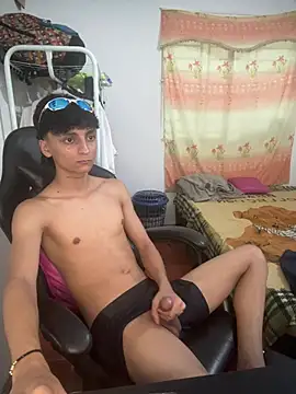 BOY_0914 webcam