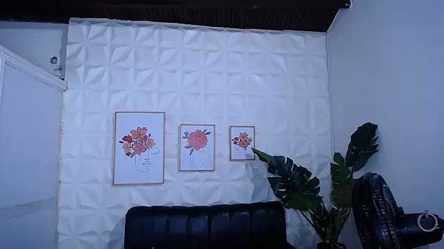 valentinaa_mature - Valentinaa_mature's free webcam - UK Sex Cams