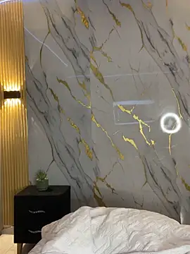 Webcam Model (Kariina__69)  is live.Free join now!