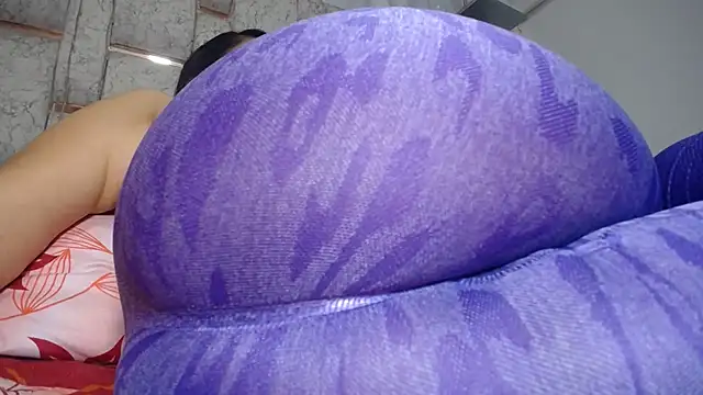 KEYRA-MILLER- webcam