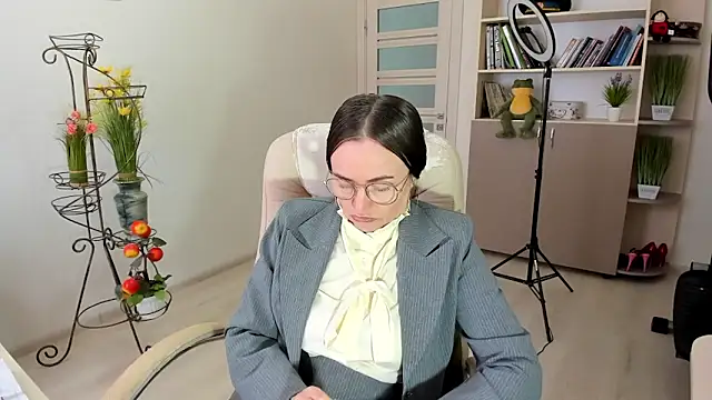 vika73 - Vika73's free webcam - UK Sex Cams