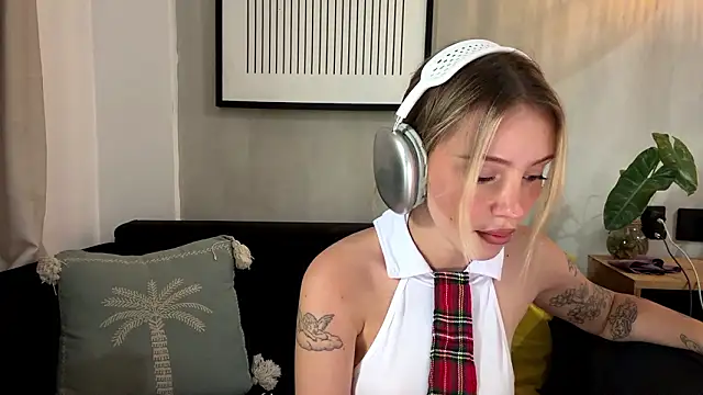 MartinaDeoliveira webcam