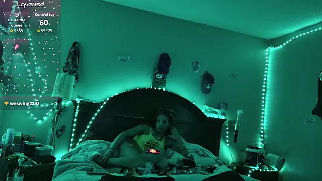 Longdongsilver_323 webcam