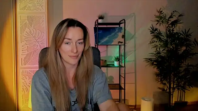 RebeccaMartinez webcam