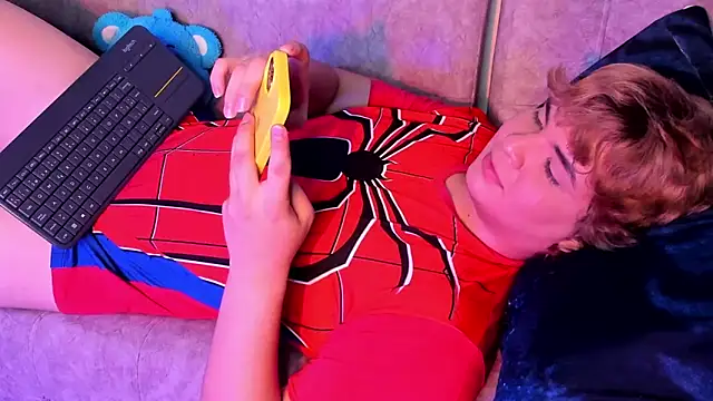 adam_angelssss (M twink) - hard cock