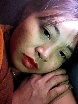 miumiu_sexy2x webcam