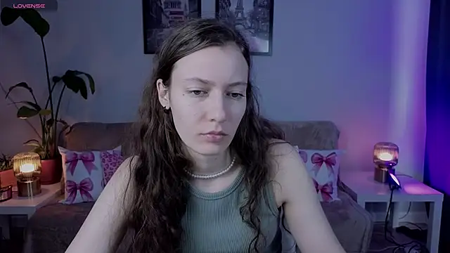 violetabloom - VioletaBloom's free webcam - UK Sex Cams