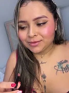 Webcam Model (ashley-swift-)  is live.Free join now!