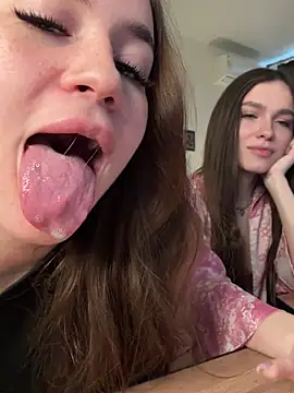 MayaGlow – webcam model profile photo