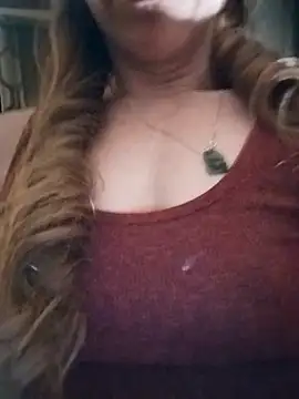 Webcam Model (eatmeplease44) is live