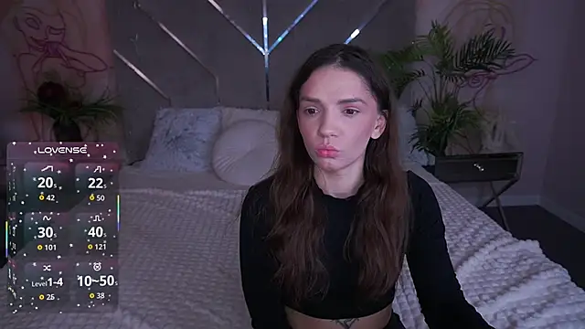 MirielleNymph webcam