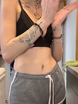 Webcam Model (BlueVelvetBat)  is live.Free join now!