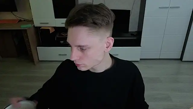 angryzan - Angryzan's free webcam - UK Sex Cams