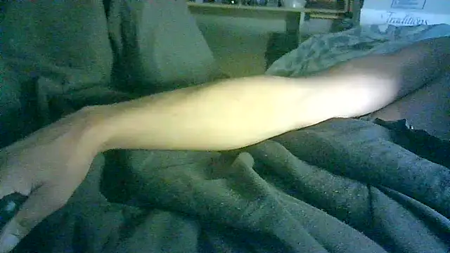 ON3YOULLN3VER_FIR3 webcam