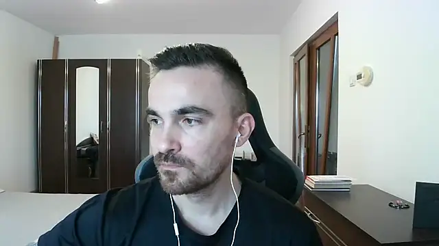 mu5clemania2 - Mu5clemania2's free webcam - UK Sex Cams