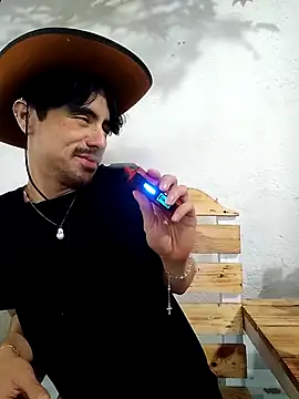 Ethan_Briggs_ webcam