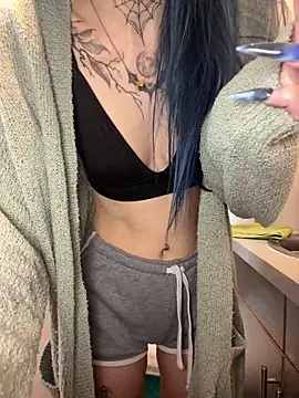 Webcam Model (BlueVelvetBat)  is live.Free join now!