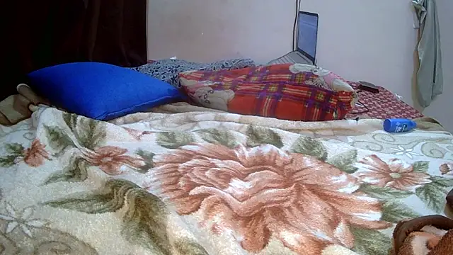 laddu99tamil (M young) - flash the ass hole