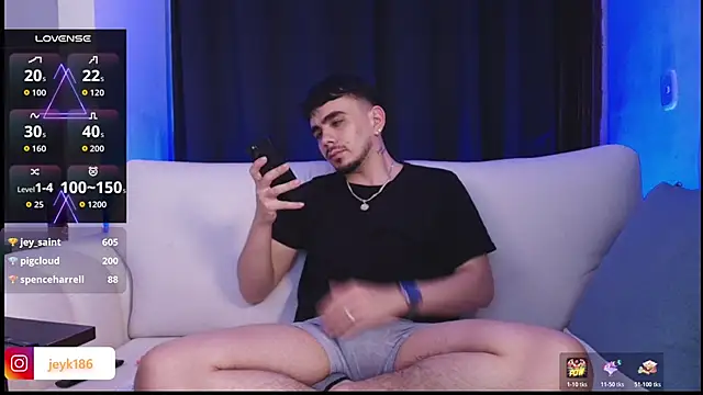 Guccy_Boy_Club webcam