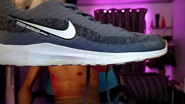 UrAsian_Playboy69 webcam