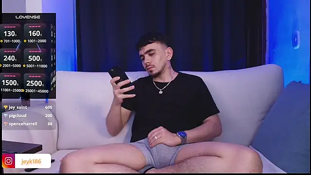 Guccy_Boy_Club webcam