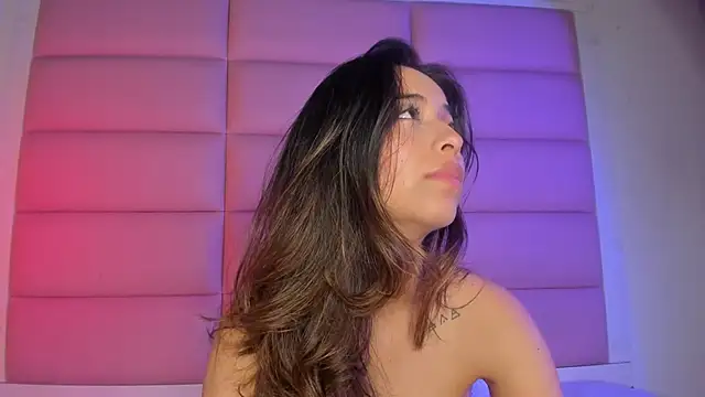 little-emma - Little-Emma's free webcam - UK Sex Cams