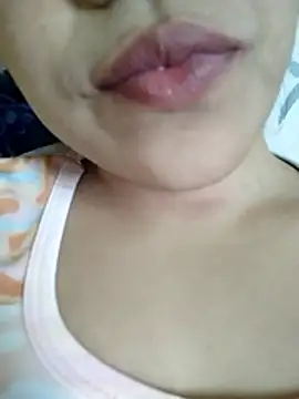 Webcam Model (Anki-doll)  is live.Free join now!