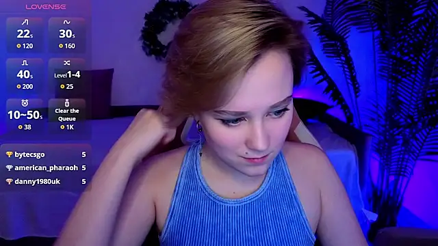 Ellie_Heavenly webcam