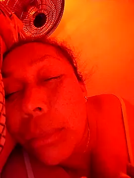 Ruby-Hot-Milf webcam