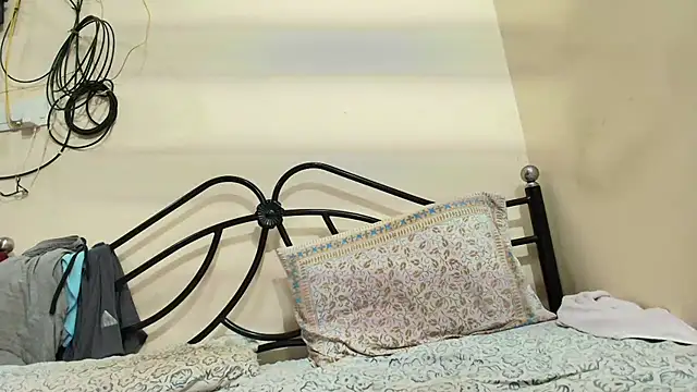 Monika_Raj_ Live Webcam on Stripchat