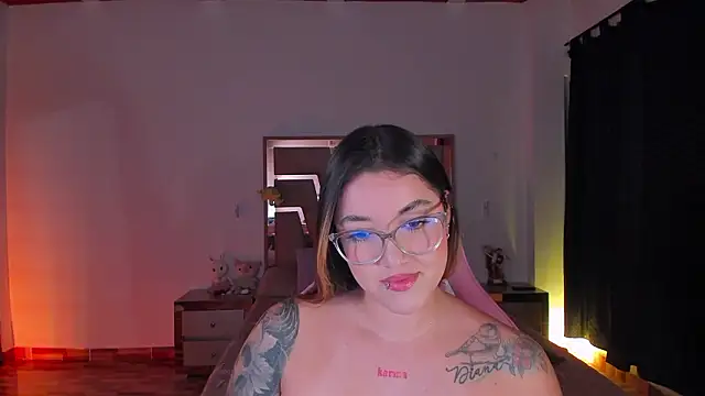 lunaarose webcam