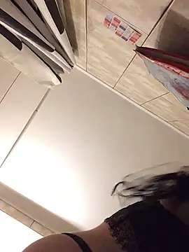 siennaluna - SiennaLuna's free webcam - UK Sex Cams