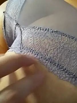 MadaamJizz_DickLewd webcam