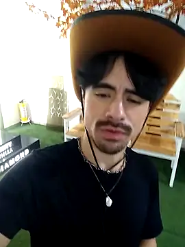 Ethan_Briggs_ webcam