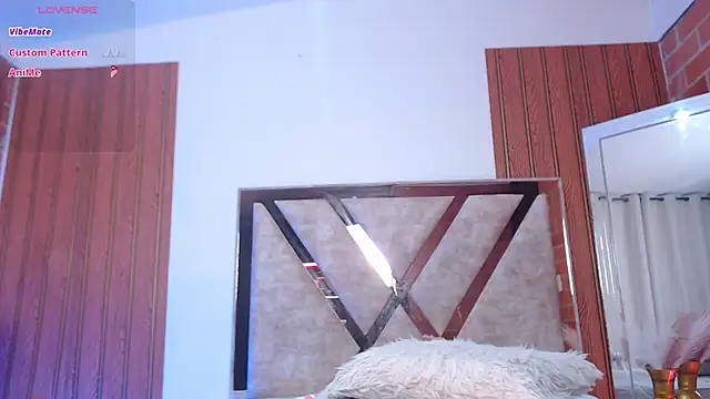 AGATHAA_WHITE webcam