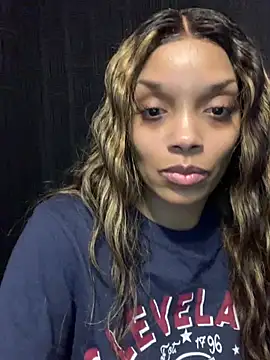 Rakiyahcharms webcam