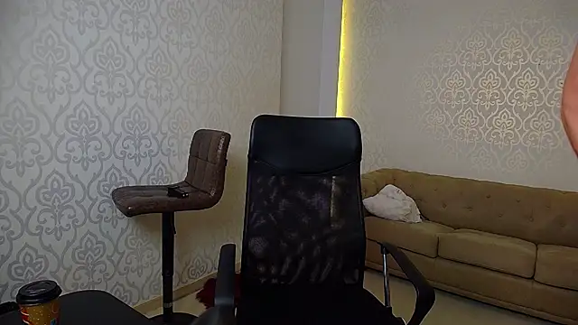 maxkaiden - MaxKaiden's free webcam - UK Sex Cams