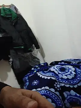 dark-skinned212 webcam