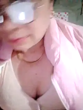 small-house123 webcam