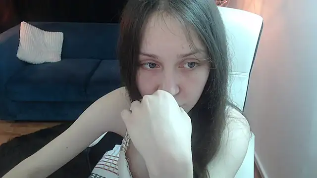 Afina_Youngful webcam