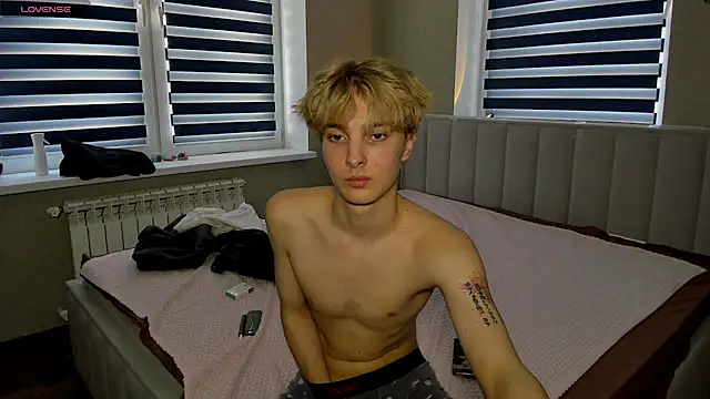 bunnyblush67 (M twink) - jerking off a dick in panties