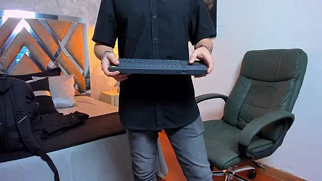 kraven_lust (M young) - KRAVEN NAKED!🍆🍑