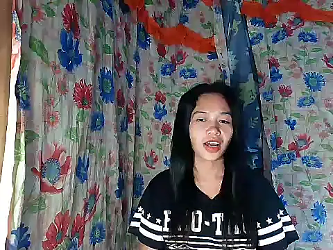 PinaySkinnyGirl webcam