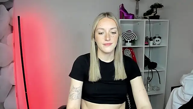 evelynblond - EvelynBlond's free webcam - UK Sex Cams