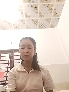 Sexy-ladyboobs69 webcam